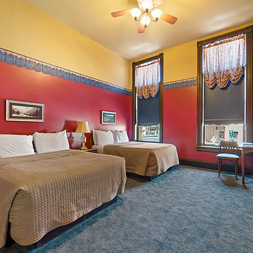 Full Standard 2 beds